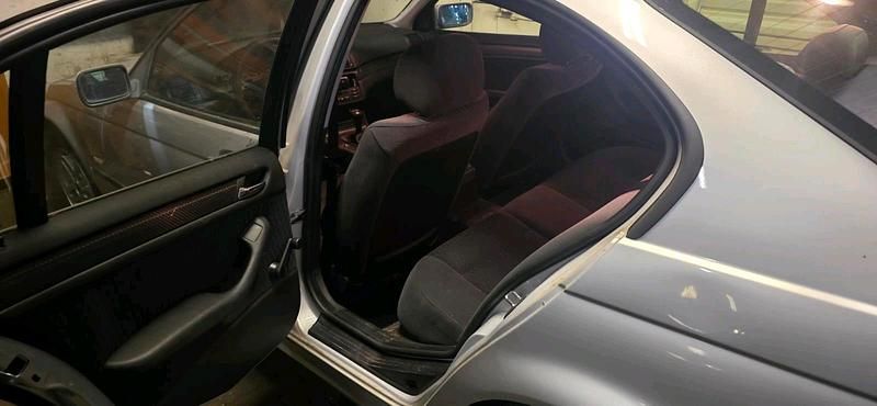 Gebraucht BMW 318 118 PS (86 kW) 1999 Silber Limousine
