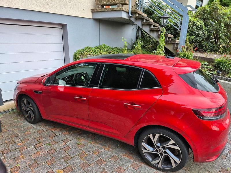 Rot Gebraucht 2020 Renault Mégane IV R.S. Limousine | 16.000 € (Fairer Preis) - Bild 1/3