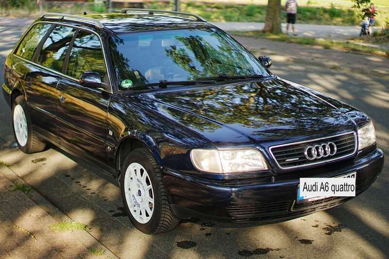 Blau Gebraucht 1997 Audi A6 Kombi | 4.500 € - Bild 1/4