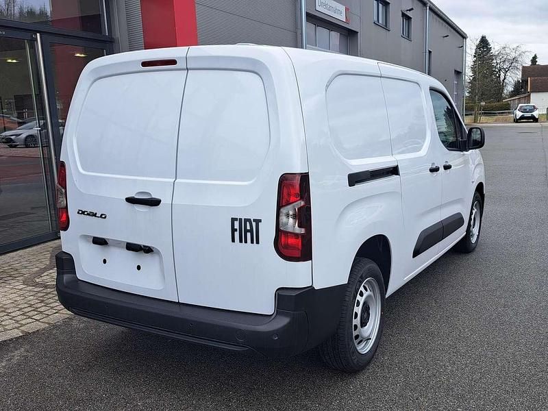 Neu Fiat Doblò 102 PS (75 kW) 2025 Gelato weiß Van / Kleinbus