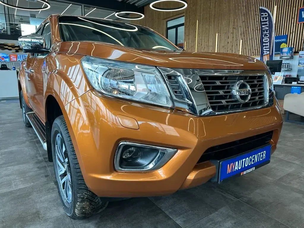 Gebraucht Nissan Navara 190 PS (139 kW) 2016 Orange Pickup