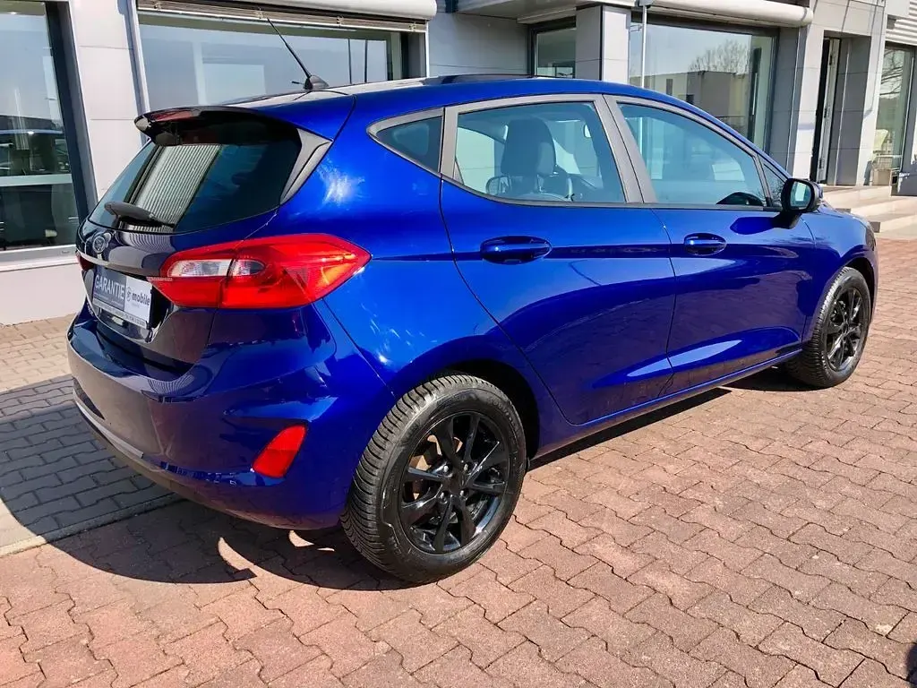 Gebraucht Ford Fiesta Trend 86 PS (63 kW) 2017 Indicblau metallic (metallic) Kleinwagen