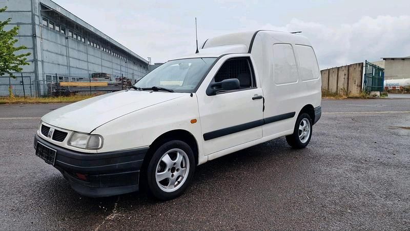 Weiß Gebraucht 2001 VW Caddy Van / Kleinbus | 1.749 € (Superpreis) - Bild 1/4