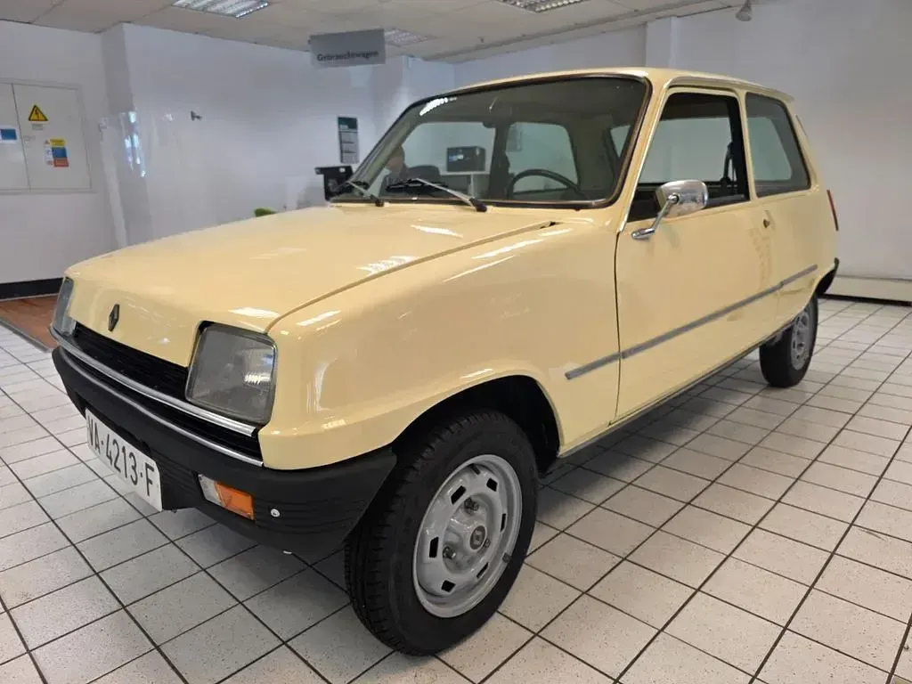 Używany Renault R5 45 KM (33 kW) 1977 Beżowy Hatchback