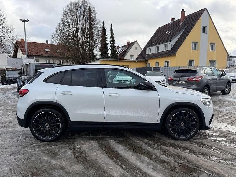 Gebraucht Mercedes GLA250 AMG 224 PS (164 kW) 2021 Silber SUV