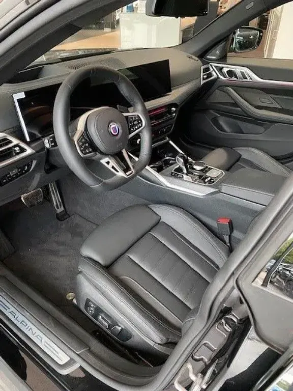 Gebraucht Alpina D4 355 PS (261 kW) 2025 Schwarz Coupé