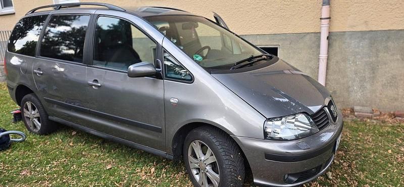 Gebraucht Seat Alhambra Vigo 140 PS (102 kW) 2009 Beige Van / Kleinbus