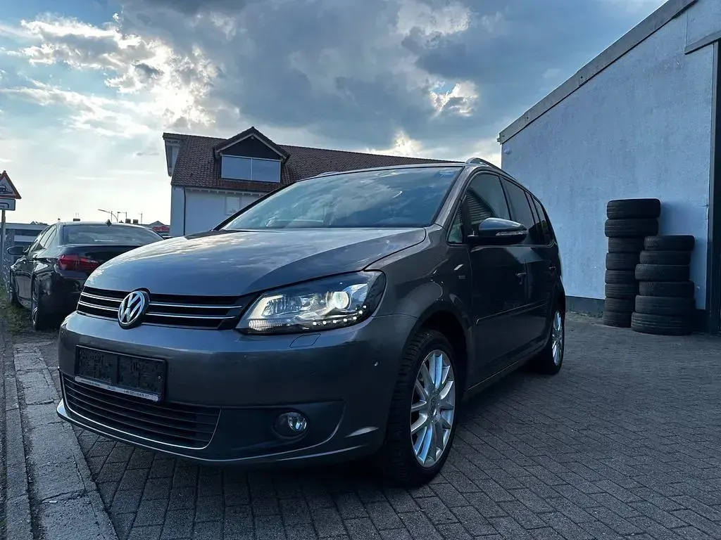 Gebraucht VW Touran Life 150 PS (110 kW) 2013 Grau Van / Kleinbus