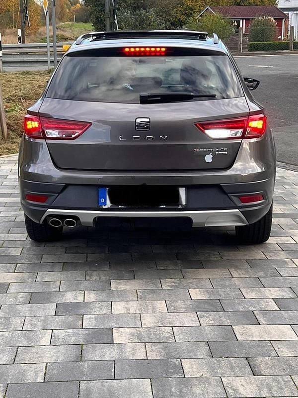 Gebraucht Seat Leon X-Perience 4Drive 184 PS (135 kW) 2015 Braun Kombi