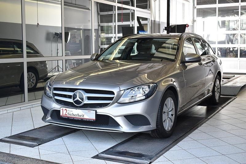 Silber Gebraucht 2020 Mercedes C200 Kombi | 22.700 € (Fairer Preis) - Bild 1/4