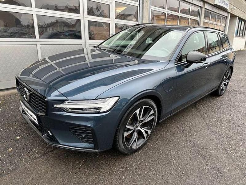Denim blue (metallic) Gebraucht 2021 Volvo V60 R-Design Kombi | 33.990 € (Fairer Preis) - Bild 1/4