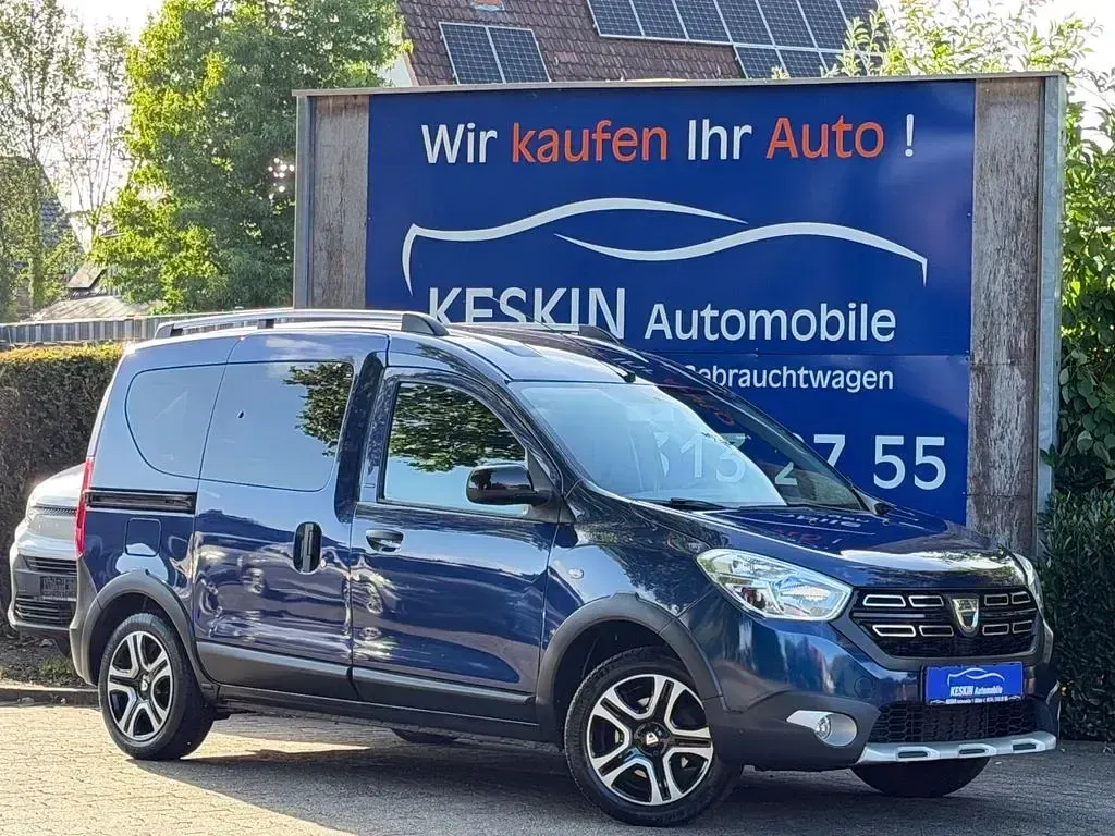 Gebraucht Dacia Dokker Stepway 116 PS (85 kW) 2018 Blau Van / Kleinbus