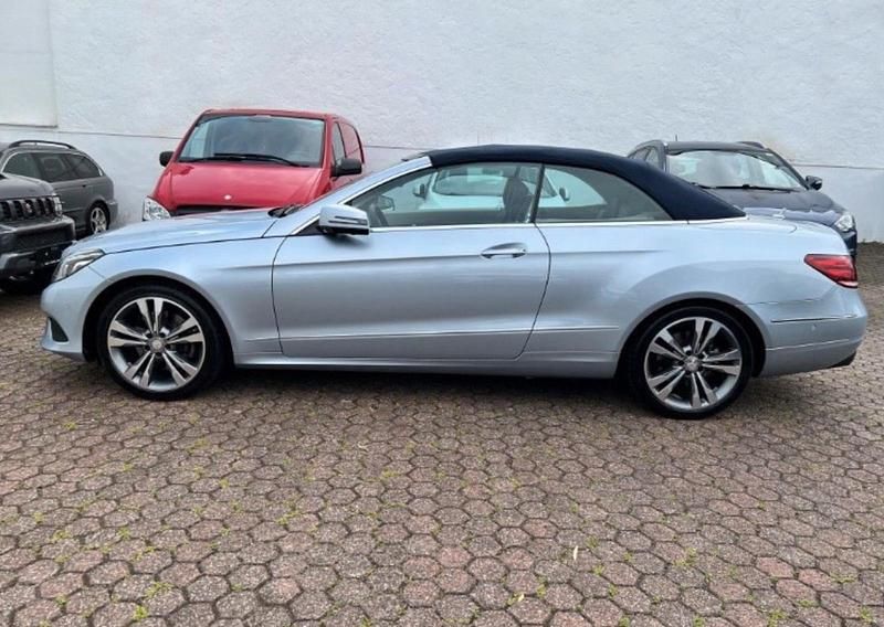Gebraucht Mercedes E250 211 PS (155 kW) 2014 Andere farben Cabrio