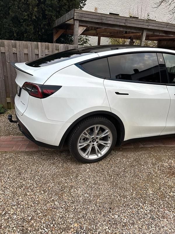 Gebraucht Tesla Model Y 2023 Weiß SUV