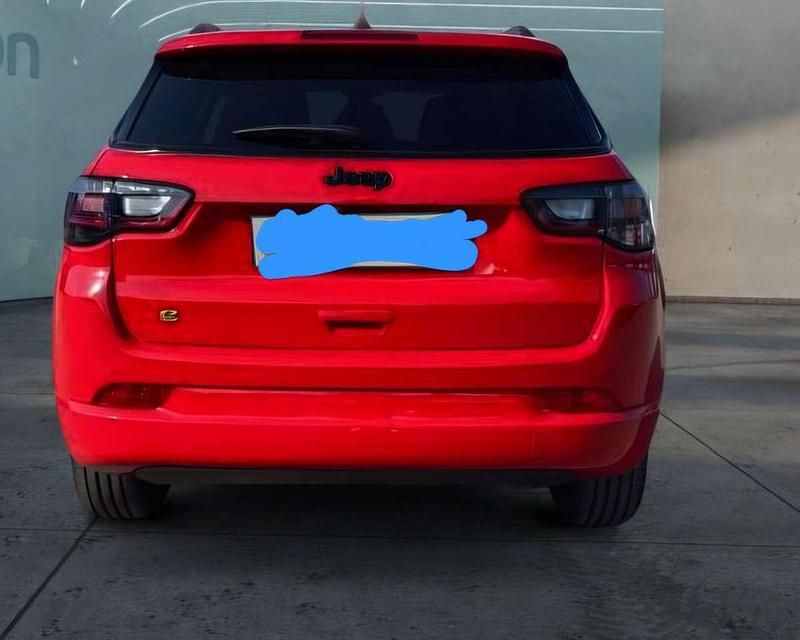 Gebraucht Jeep Compass 131 PS (96 kW) 2022 Rot SUV