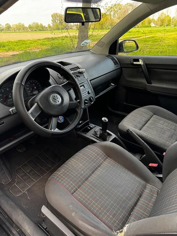 Gebraucht VW Polo 64 PS (47 kW) 2006 Schwarz Kleinwagen