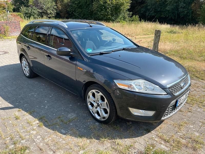 Grau Gebraucht 2010 Ford Mondeo Kombi | 3.300 € (Fairer Preis) - Bild 1/4