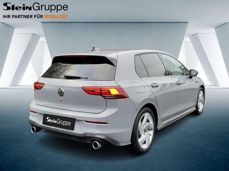 Gebraucht VW Golf VIII GTI 245 PS (180 kW) 2023 Grau Limousine