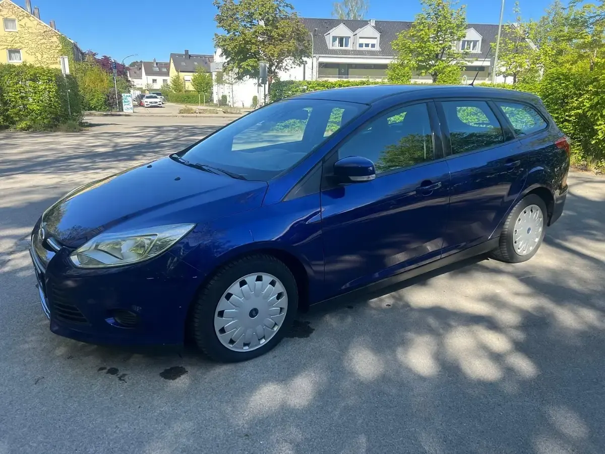Usata Ford Focus 105 CV (77 kW) 2014 Blu Station wagon