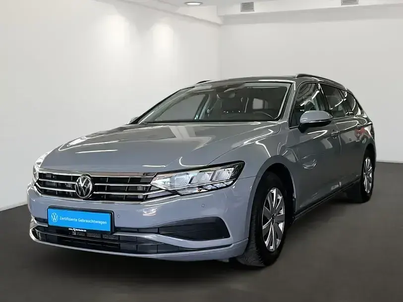 Gebraucht VW Passat Conceptline 150 PS (110 kW) 2022 Mondsteingrau Kombi