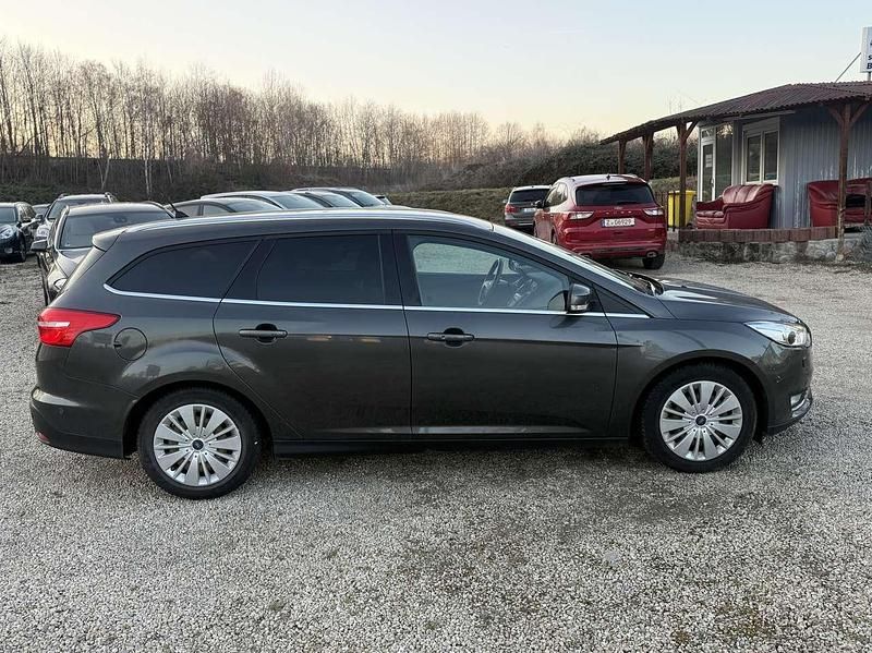 Gebraucht Ford Focus Business Edition 150 PS (110 kW) 2017 Grau Kombi