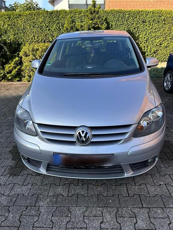 Grau Gebraucht 2005 VW Golf Limousine | 4.299 € (Fairer Preis) - Bild 1/4