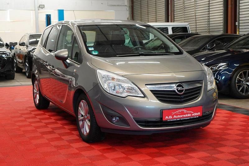 Gebraucht Opel Meriva 120 PS (88 kW) 2013 Braun Van / Kleinbus