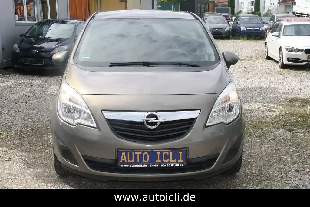 Usata Opel Meriva Edition 101 CV (74 kW) 2011 Marrone Monovolume