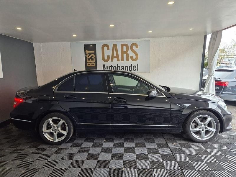 Gebraucht Mercedes C180 156 PS (114 kW) 2014 Schwarz Limousine