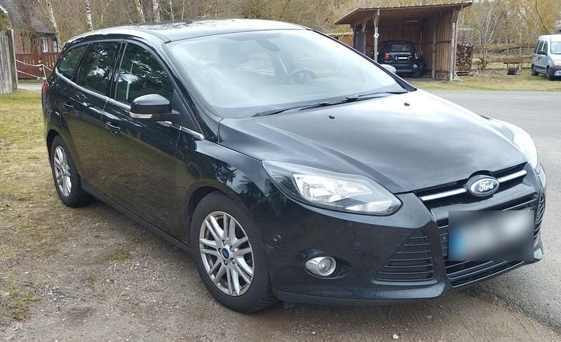 Gebraucht Ford Focus Titanium 116 PS (85 kW) 2014 Schwarz Kombi