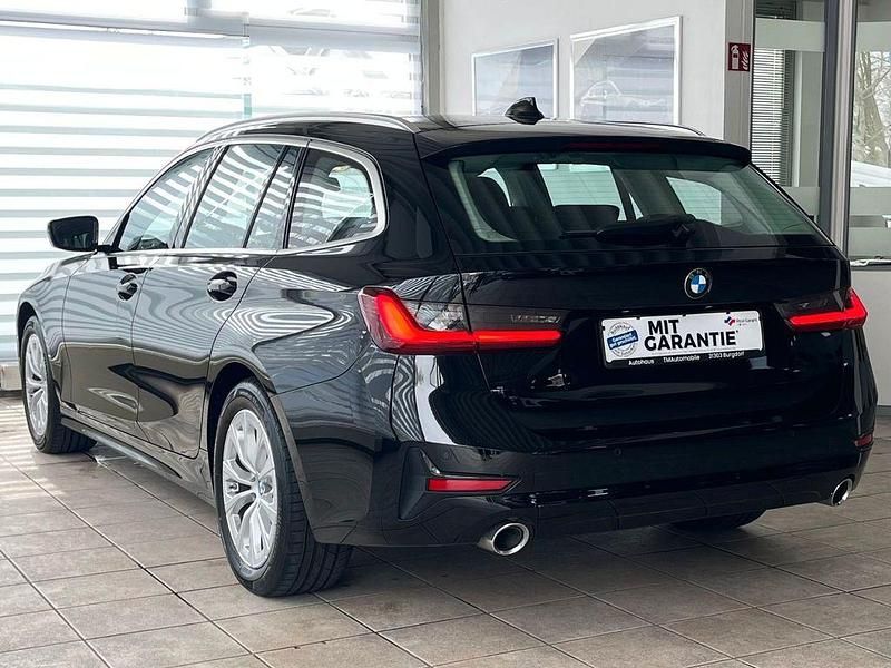 Gebraucht BMW 320 Sport Line 190 PS (139 kW) 2022 Schwarz Kombi