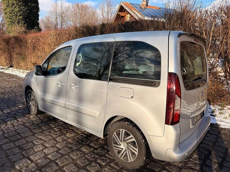 Gebraucht Citroën Berlingo 111 PS (81 kW) 2013 Grau Van / Kleinbus