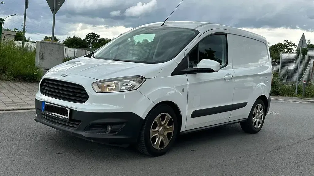 Gebraucht Ford Transit 101 PS (74 kW) 2018 Weiß Limousine