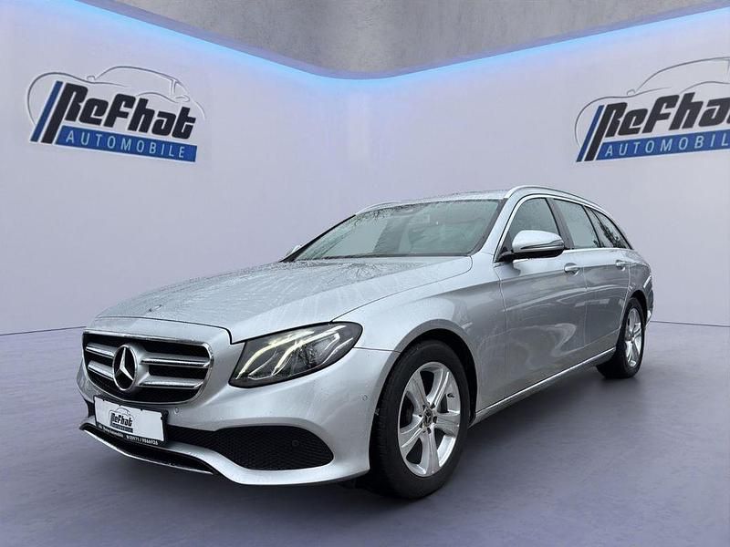 Gebraucht Mercedes E220 194 PS (142 kW) 2017 Silber Kombi