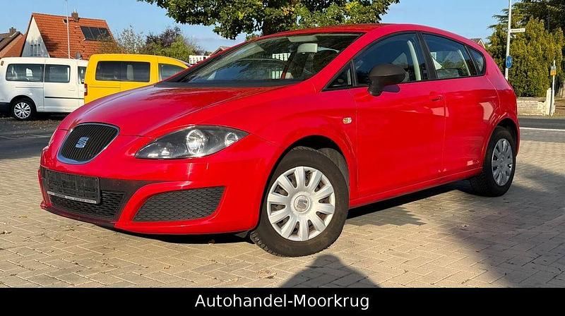Rot Gebraucht 2009 Seat Leon Reference Limousine | 2.300 € (Superpreis) - Bild 1/4
