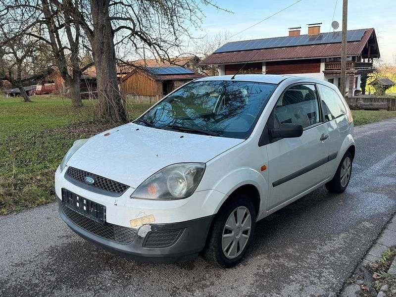 Weiß Gebraucht 2007 Ford Fiesta Kleinwagen | 399 € (Superpreis) - Bild 1/4