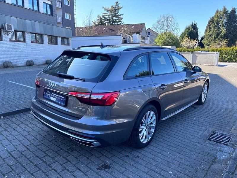 Second-hand Audi A4 Advanced Plus 204 CP (150 kW) 2022 Gri Break