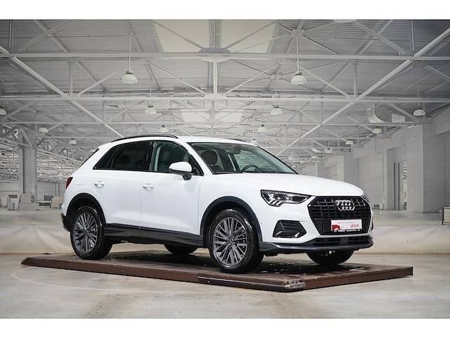 Gebraucht Audi Q3 Ambiente 150 PS (110 kW) 2026 Gletscherweiß metallic SUV