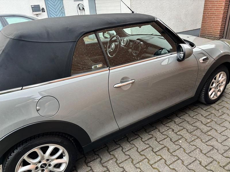 Gebraucht Mini ONE 102 PS (75 kW) 2018 Grau Kleinwagen