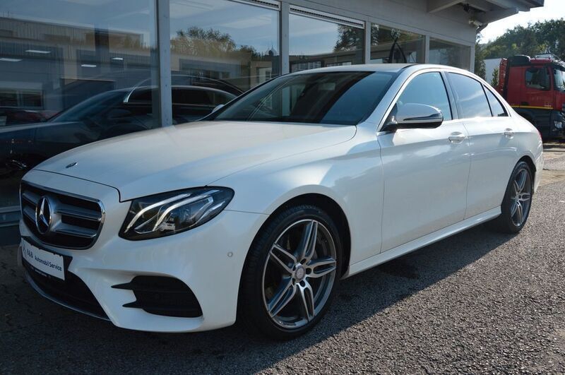 Manufaktur diamantweiß bright Gebraucht 2016 Mercedes E200 AMG Limousine | 24.990 € (Fairer Preis) - Bild 1/4