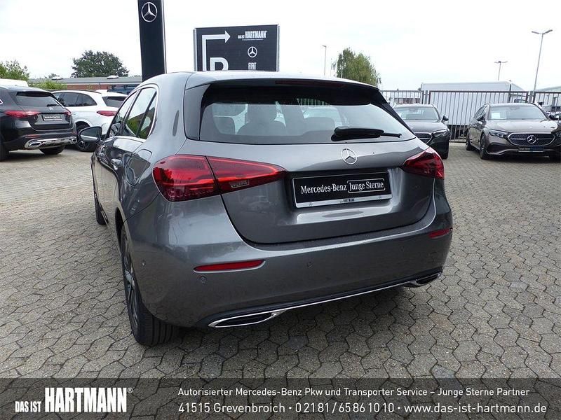 Gebraucht Mercedes A180 Progressive 136 PS (100 kW) 2024 Mountaingrau metallic Limousine