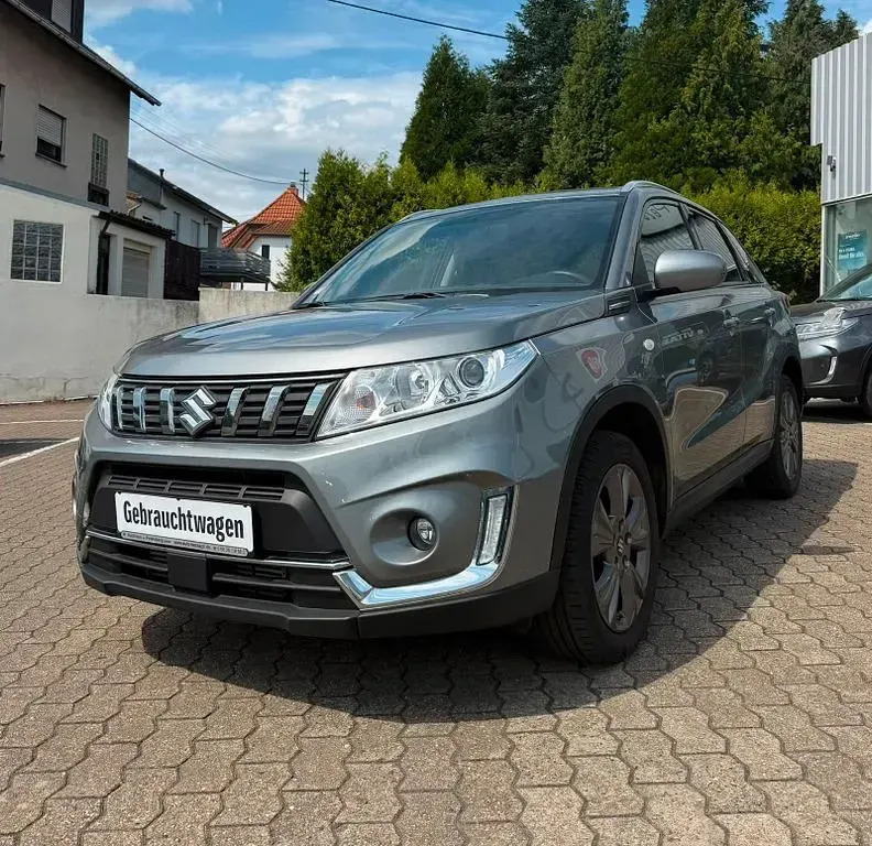 Gebraucht Suzuki Vitara Comfort 111 PS (81 kW) 2019 Grau SUV