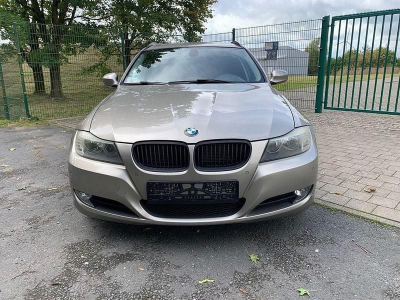 Gebraucht BMW 318 Performance 143 PS (105 kW) 2011 Braun Kombi