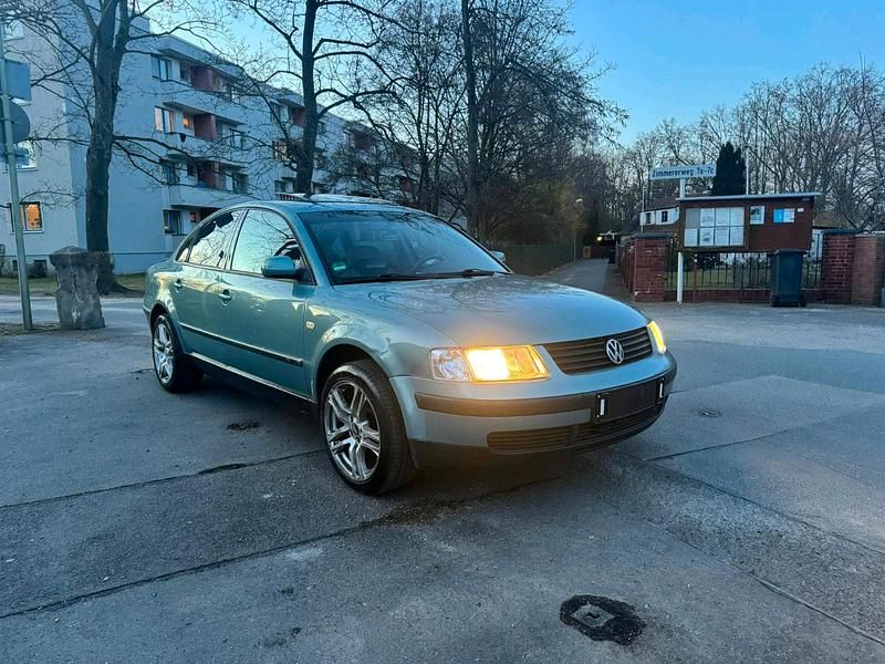 Gebraucht VW Passat 150 PS (110 kW) 1999 Grün Limousine