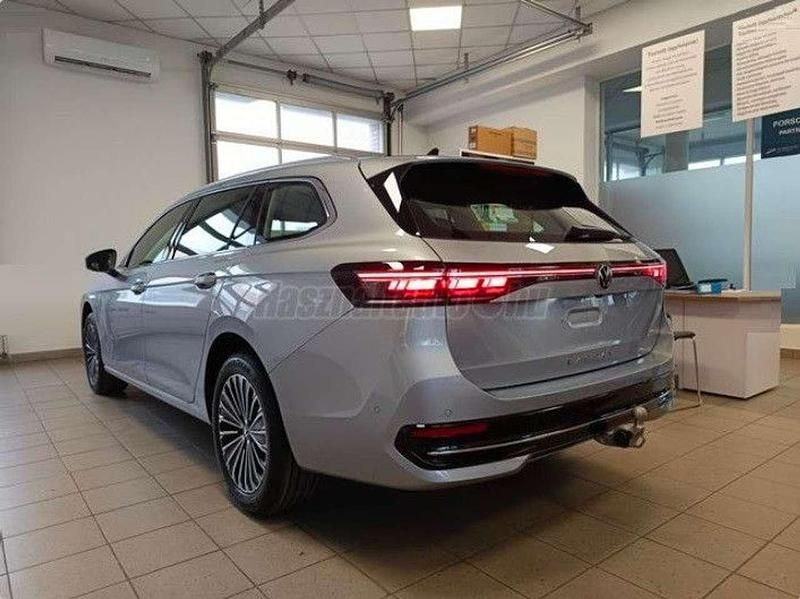 Neu VW Passat Elegance 150 PS (110 kW) 2025 Oystersilber Kombi