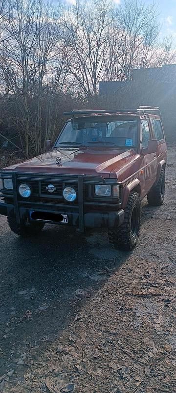 Rot Gebraucht 1991 Nissan Patrol SUV | 8.299 € - Bild 1/4