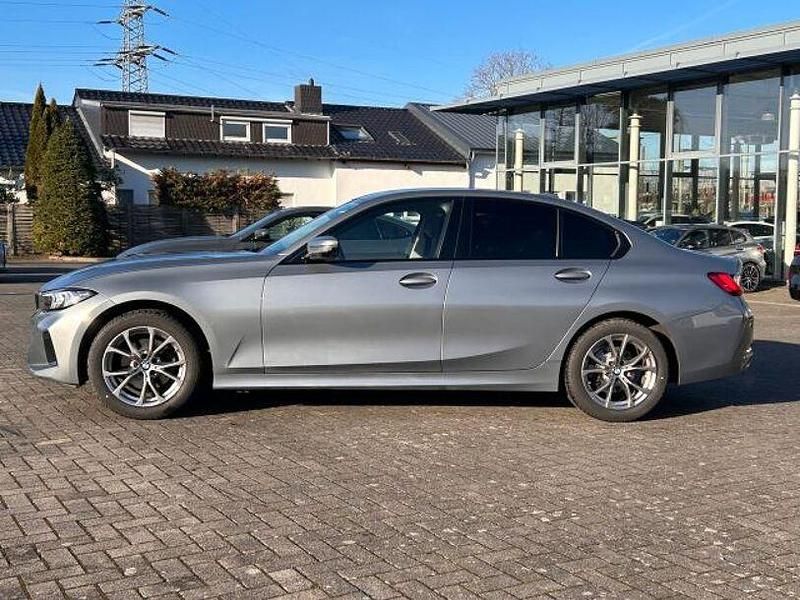 Gebraucht BMW 320 Shadowline 184 PS (135 kW) 2023 Skyscraper grau metallic Limousine