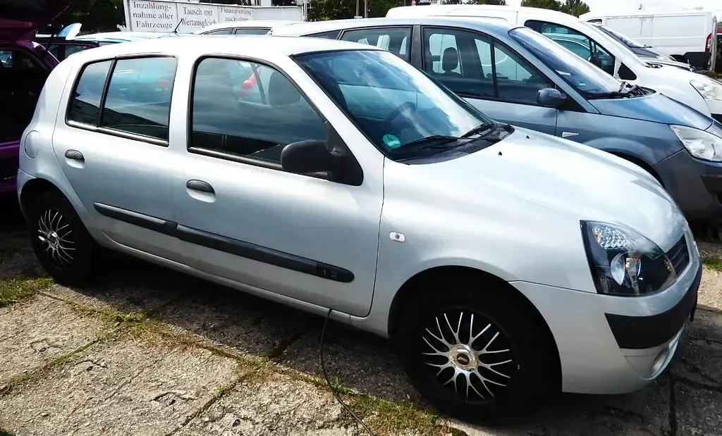 Gebraucht Renault Clio II Campus 58 PS (42 kW) 2004 Grau Limousine