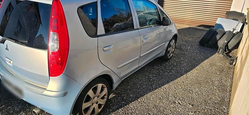 Gebraucht Mitsubishi Colt 109 PS (80 kW) 2004 Blau Kleinwagen