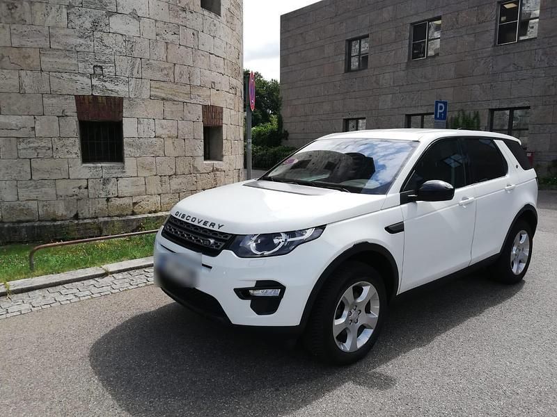 Weiß Gebraucht 2025 Land Rover Discovery 5 SUV | 11.000 € - Bild 1/4